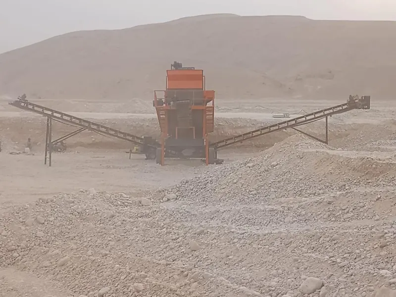 Aggregate screening plant working at a quarry
